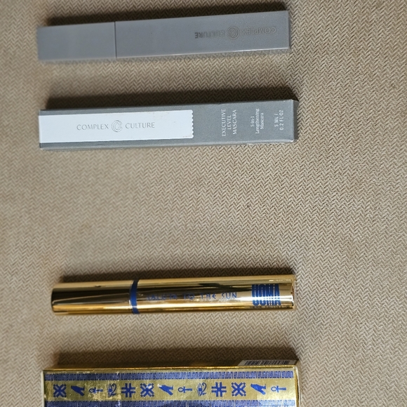 Make up bundle - Picture 7 of 7